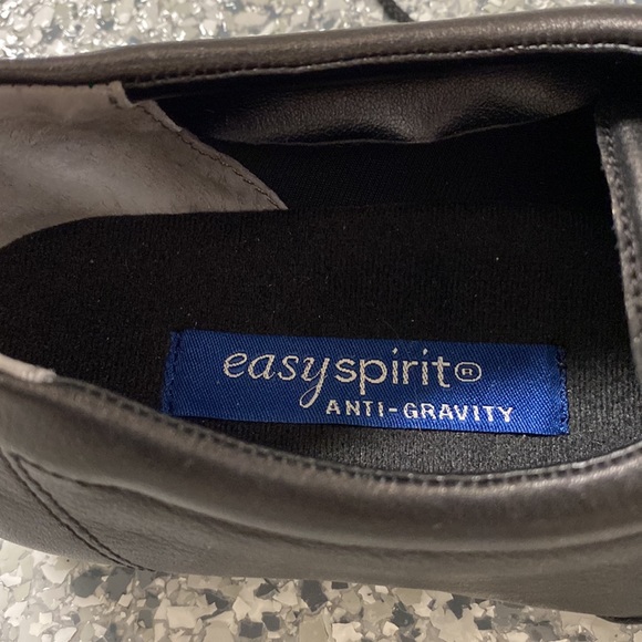 Easy spirit black casual shoes size 8B - Picture 3 of 7